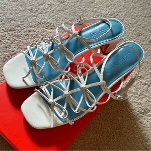 Lisa Says Gah Carrie Bow Sandal